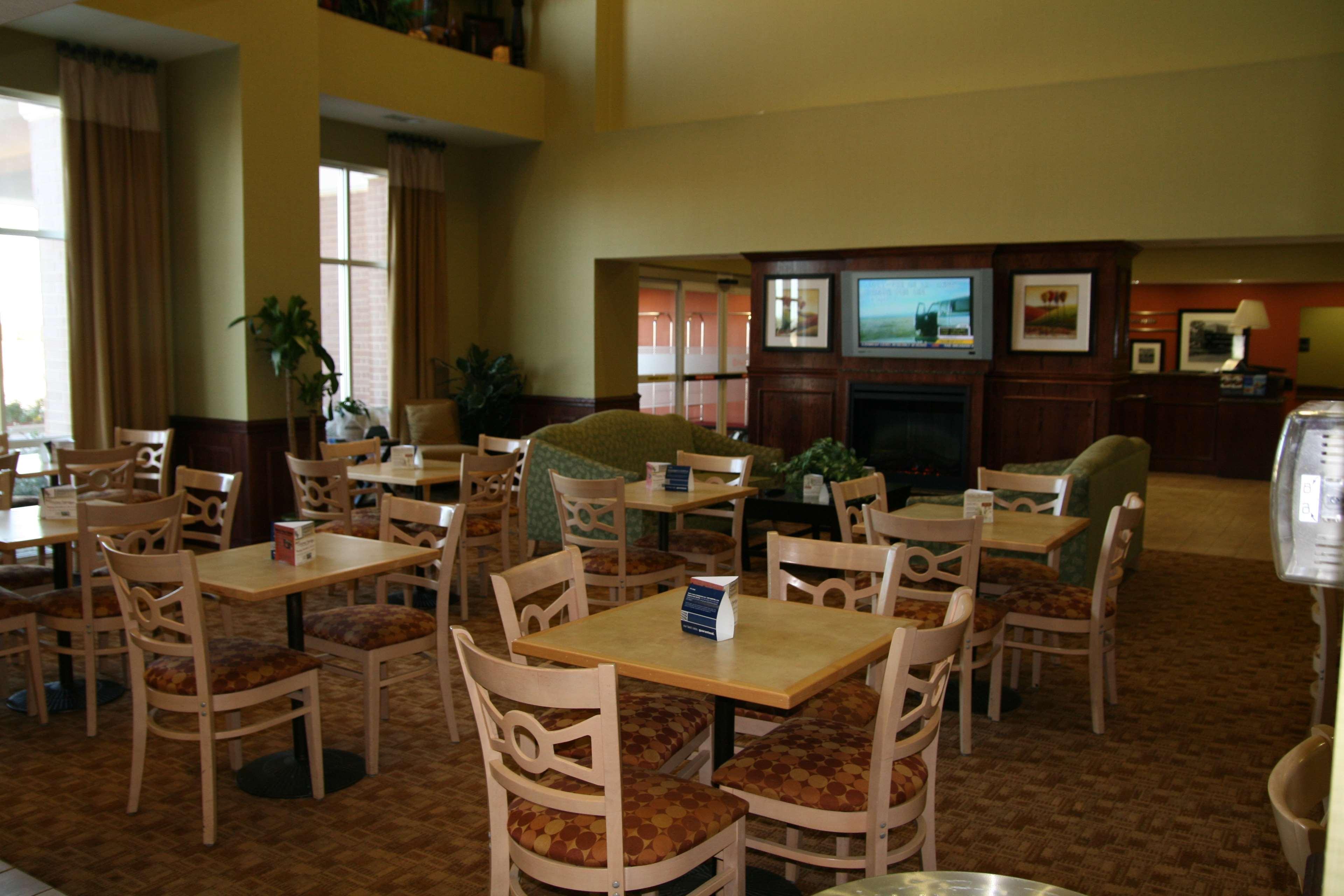 Hampton Inn & Suites Gainesville Restaurant foto