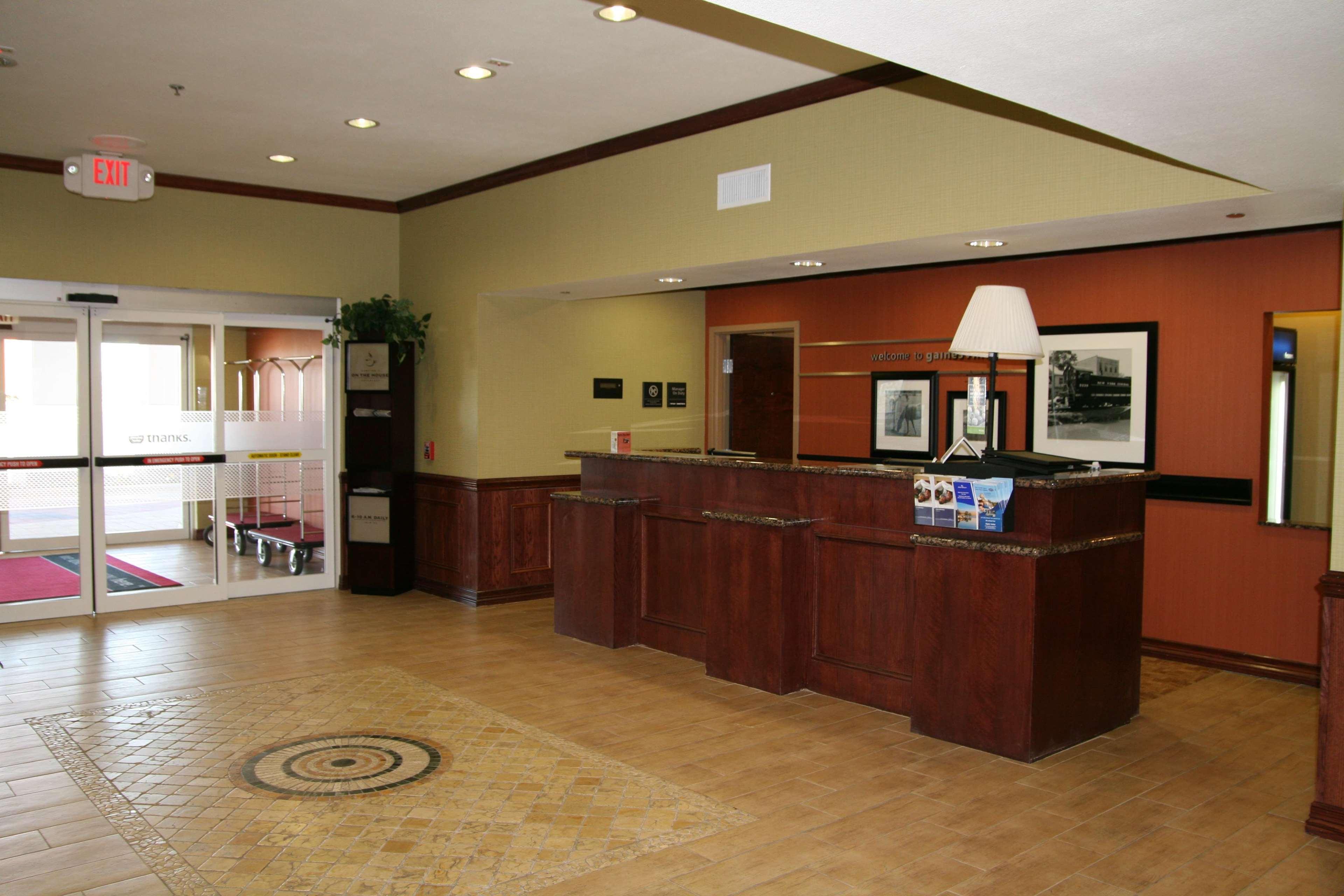 Hampton Inn & Suites Gainesville Exterior foto